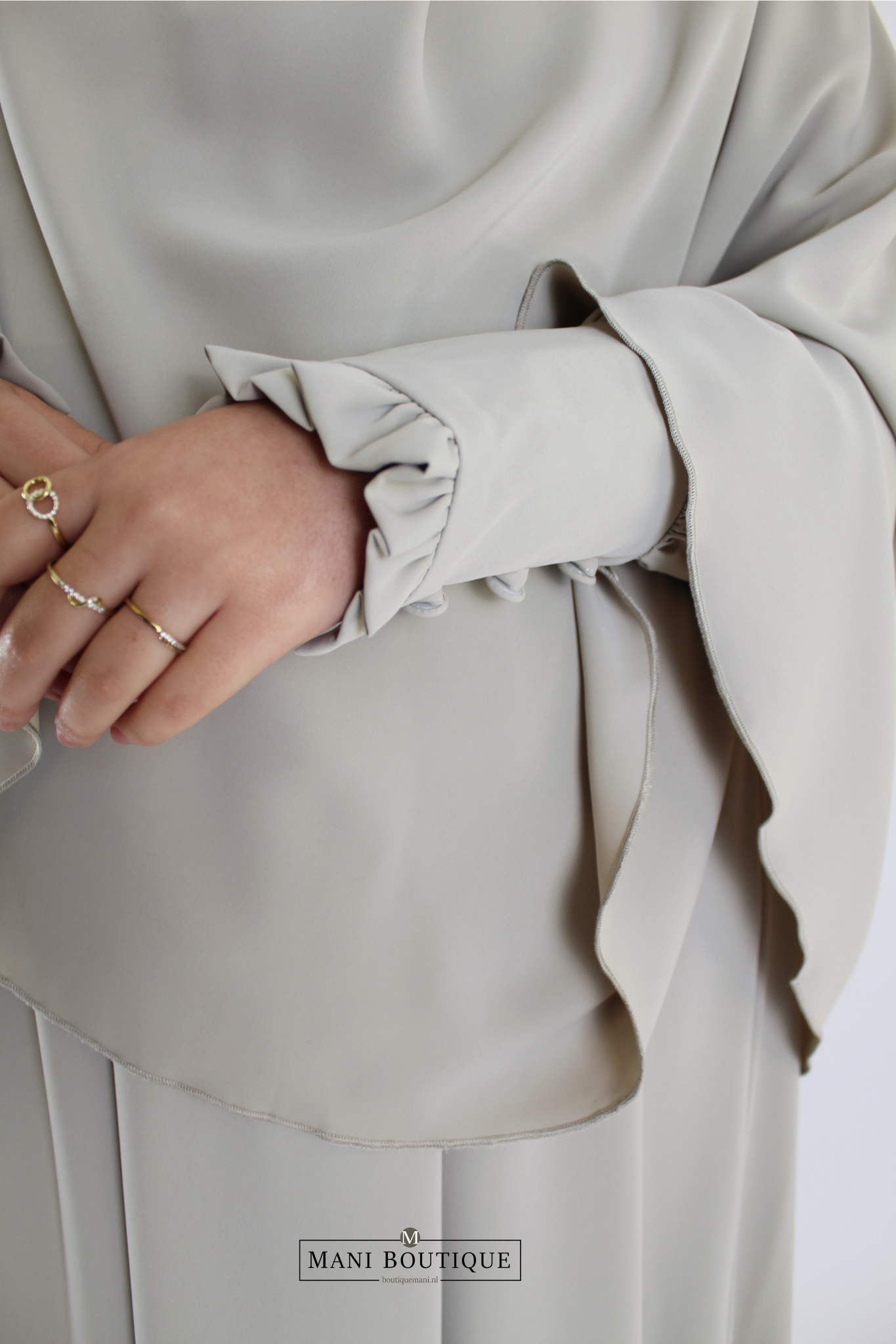 Abaya Hafsa soft sage (2 lengtes - lightweight) - Afbeelding 3