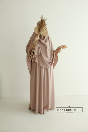 Rok en khimaar nude