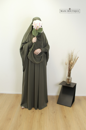 Hafsa khimaar army green
