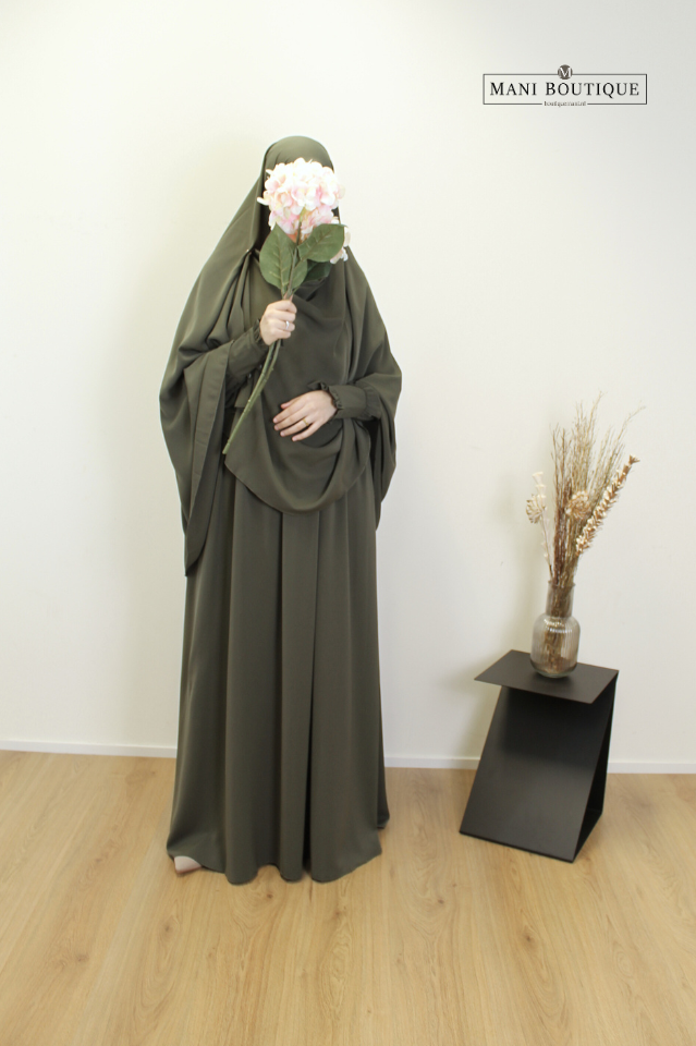 Hafsa khimaar army green