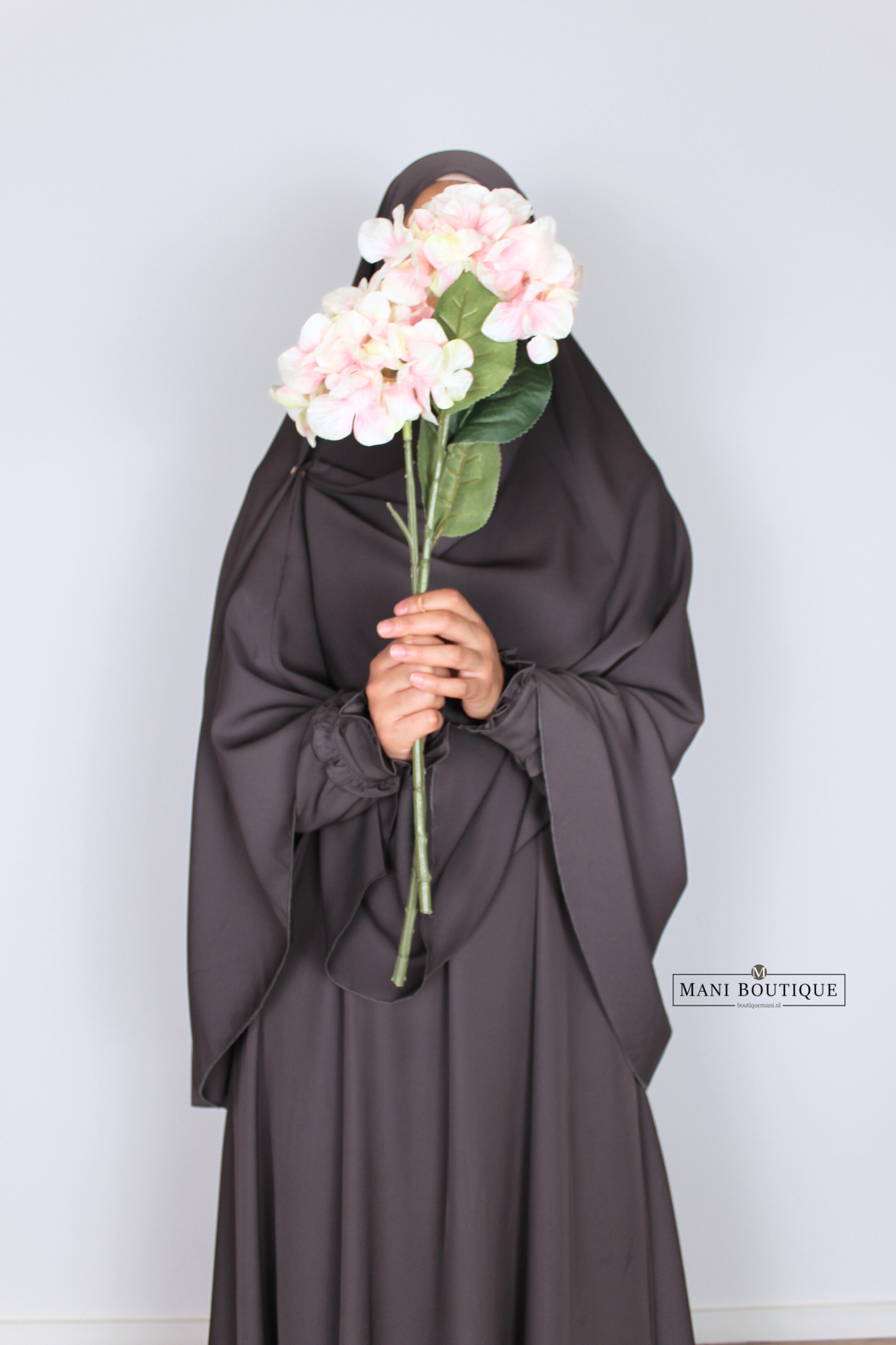 khimaar dark aubergine