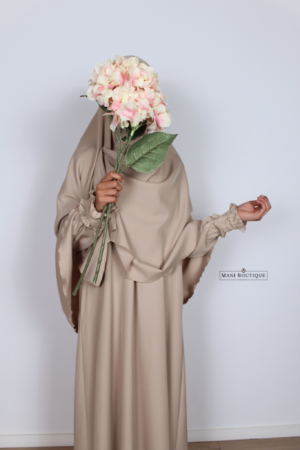meisjes khimaar nude